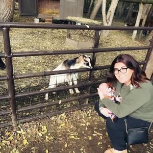 Meet your Posher, Danielle